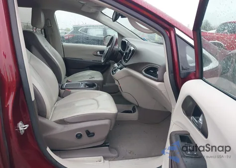 2017 Chrysler Pacifica Touring-L Plus из США, поврежденный, VIN 2C4RC1EG7HR729124